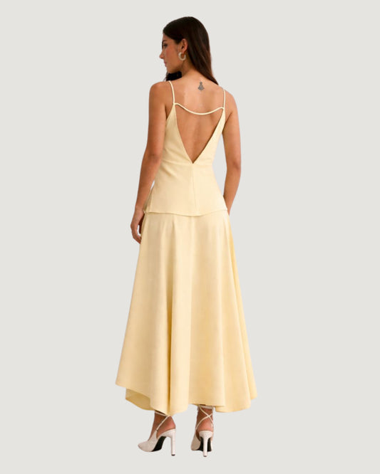 REGATA COM DECOTE V AMARELO