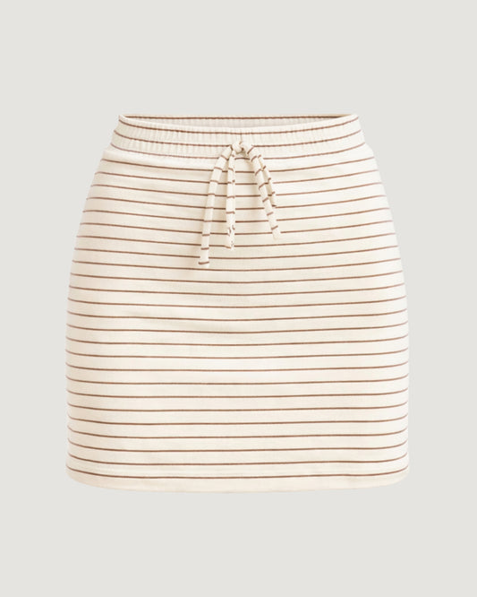 SHORTS SAIA MALHA LISTRAS MARROM
