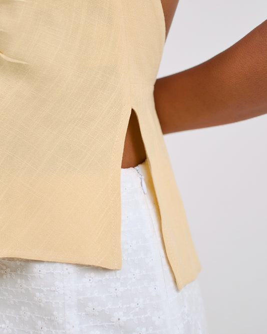 BLUSA FRENTE ÚNICA DETALHE FRANZIDO AMARELO
