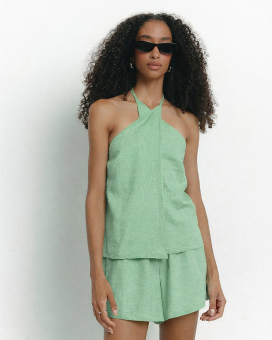 SHORTS CURTO COM ELÁSTICO NO CÓS CEDRO (VERDE)