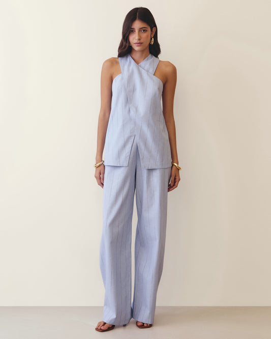 BLUSA COM TRANSPASSE FRONTAL AZUL