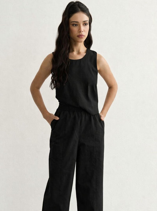 CALÇA COM BOLSOS PRETO