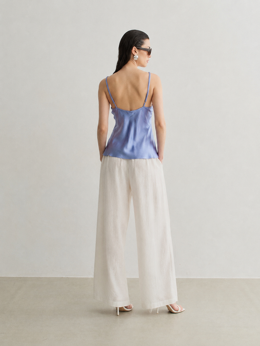 REGATA ALCINHA DE CETIM COM RENDA LEVIS (AZUL)