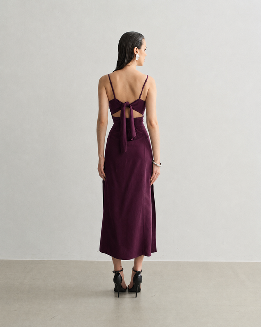 VESTIDO BUSTO ESTRUTURADO COM FENDA LATERAL BURGUNDY (VINHO)