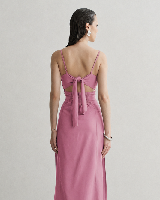 VESTIDO BUSTO ESTRUTURADO COM FENDA LATERAL FLOR SECA (ROSA)