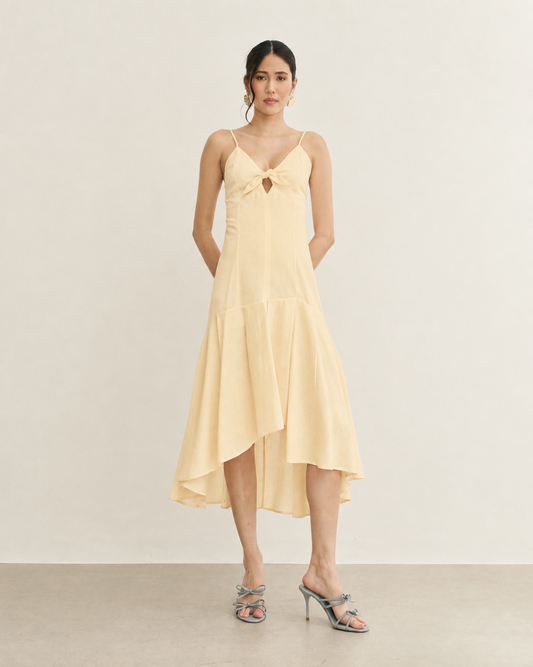 VESTIDO COM AMARRAÇÃO BARRA ASSIMÉTRICA CREME