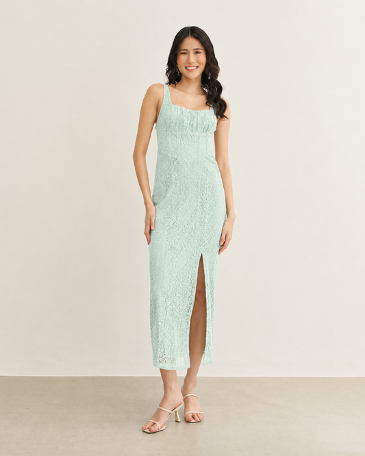 VESTIDO MIDI DE RENDA COM FENDA LITORAL (AZUL CLARO)