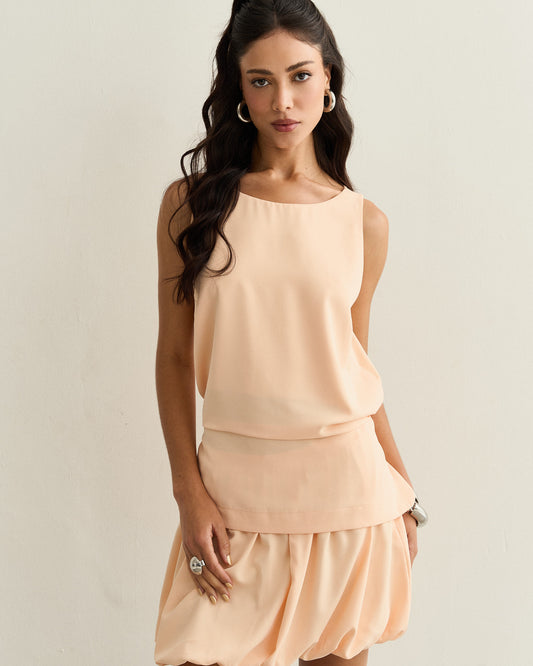 REGATA COM AMARRAÇÃO BEGE