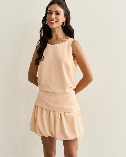 REGATA COM AMARRAÇÃO BEGE