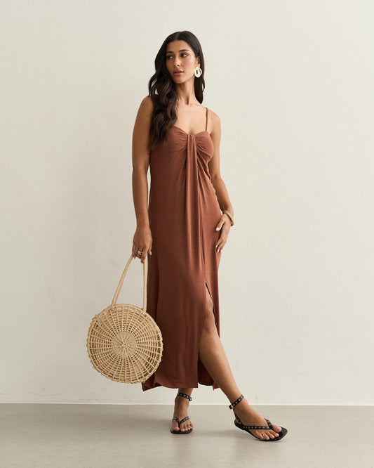 VESTIDO MIDI DETALHE DECOTE MARROM