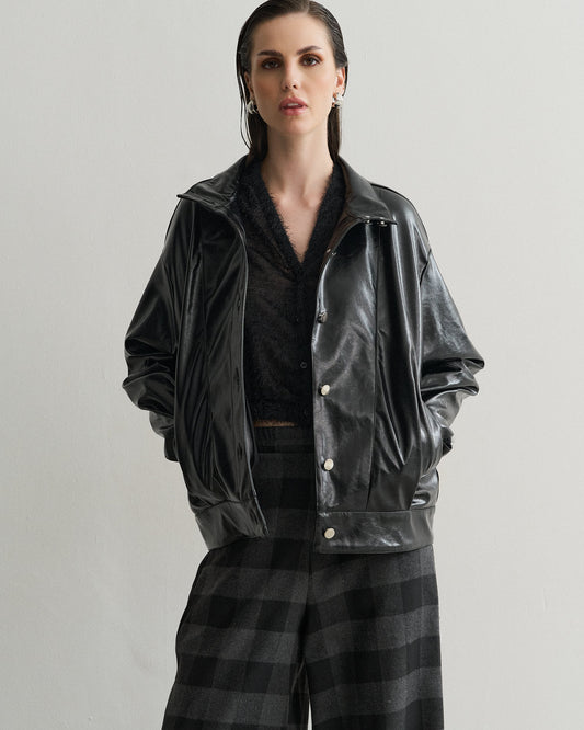 JAQUETA BOMBER EM COURO PRETO