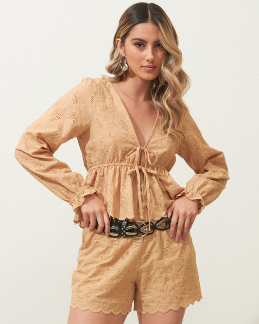 Shorts Laise Babado BEGE