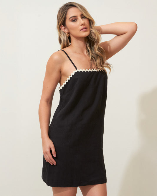 Vestido Reto com Cianinha Off White PRETO