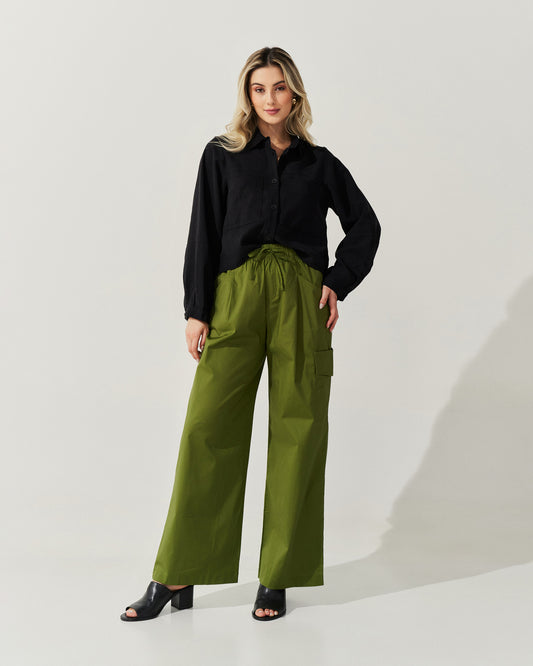 Calça Pantalona com Bolsos VERDE