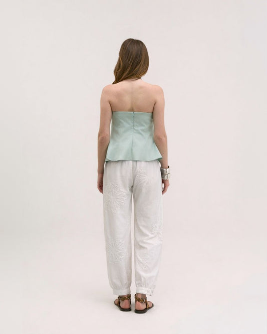 CALÇA COM PREGAS LAISE OFF WHITE