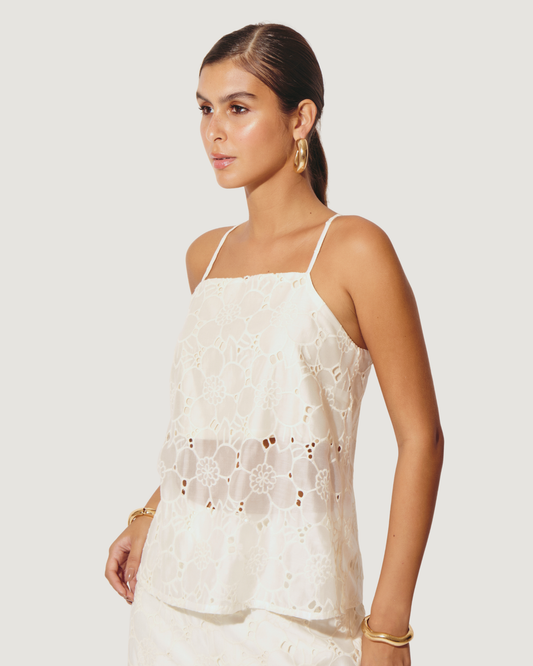 REGATA BORDADA FLORAL OFF WHITE