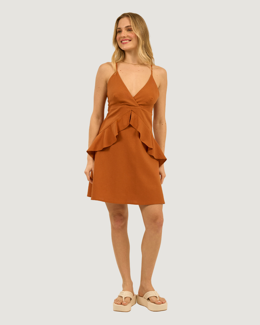 VESTIDO CURTO COM BABADO FRONTAL MARROM