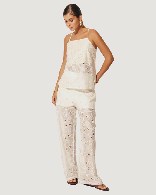 REGATA BORDADA FLORAL OFF WHITE