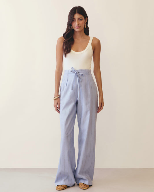 CALÇA COM DETALHE DE AMARRAÇÃO AZUL