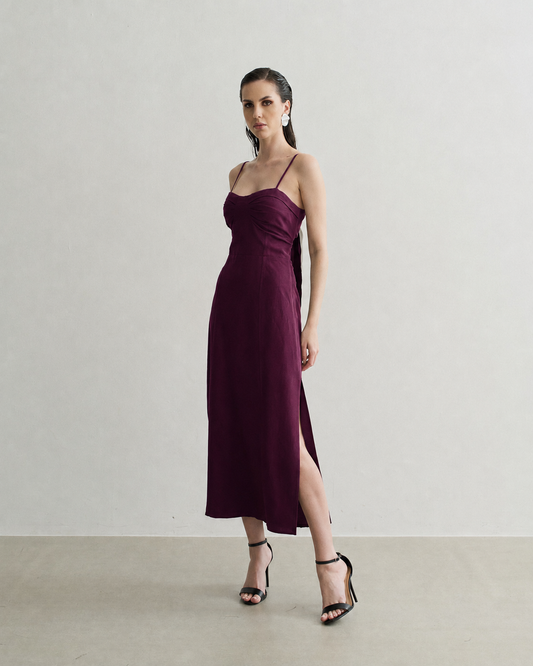 VESTIDO BUSTO ESTRUTURADO COM FENDA LATERAL BURGUNDY (VINHO)