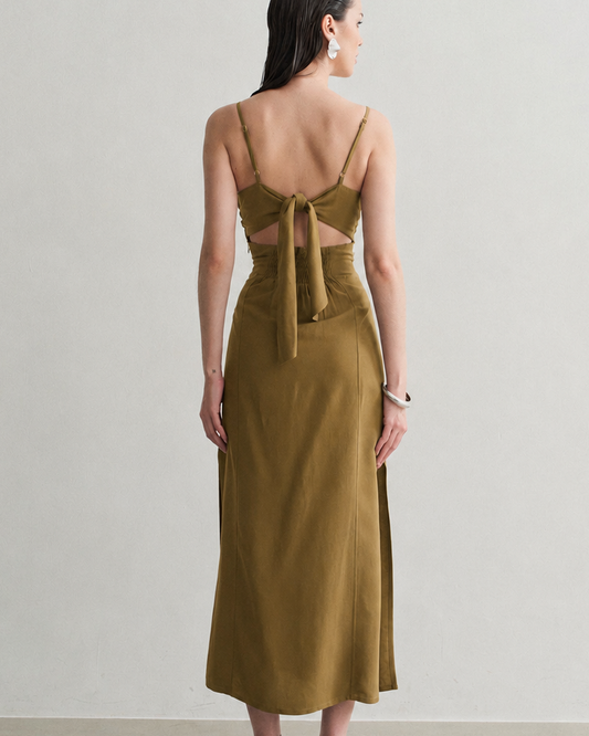 VESTIDO BUSTO ESTRUTURADO COM FENDA LATERAL HERBAL (VERDE)