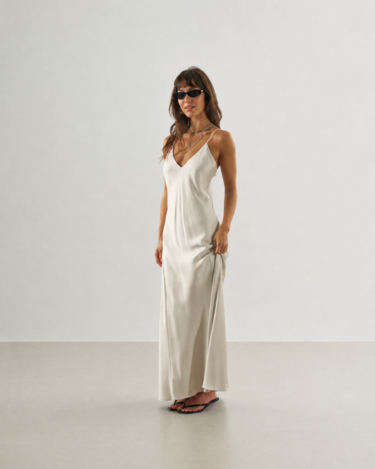 VESTIDO MIDI CETIM ALCINHA GELO