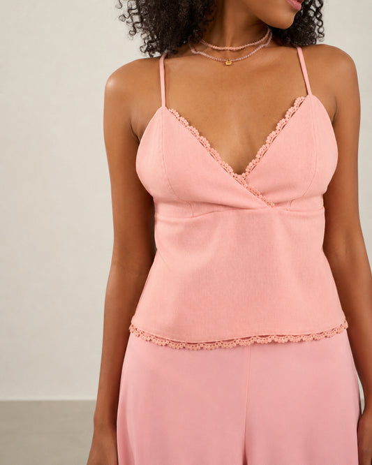 REGATA COM DECOTE TRANSPASSADO ROSA