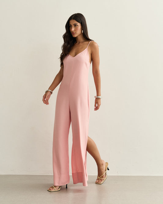 MACACÃO COM FENDAS LATERAIS ROSA