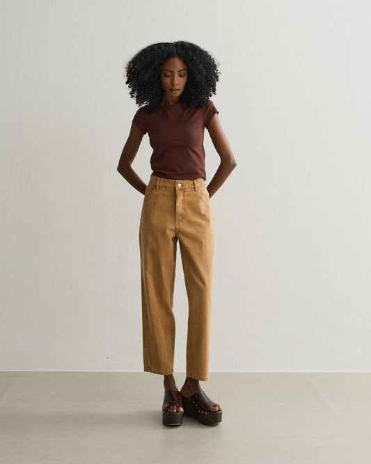 CALÇA MOM SARJA CARAMELO (MARROM)