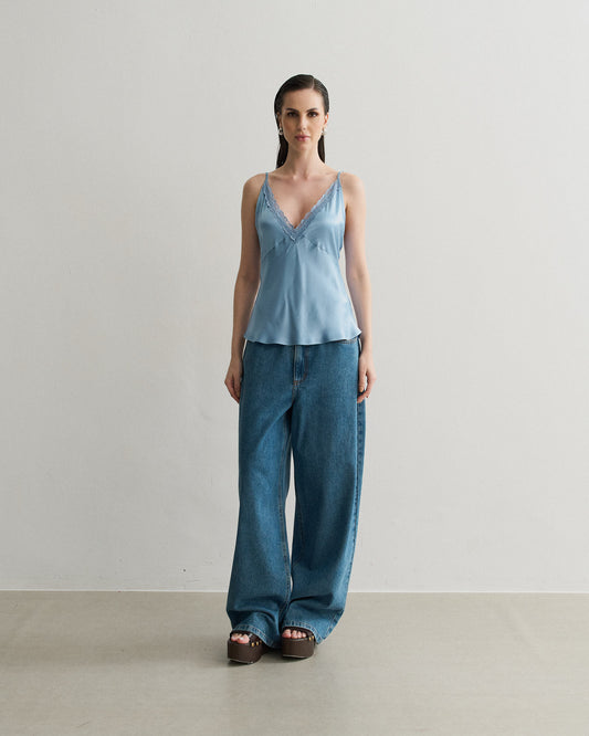 REGATA ALCINHA DE CETIM COM RENDA AZUL