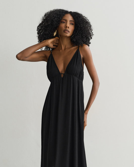 VESTIDO MIDI COM BABADOS NA BARRA PRETO