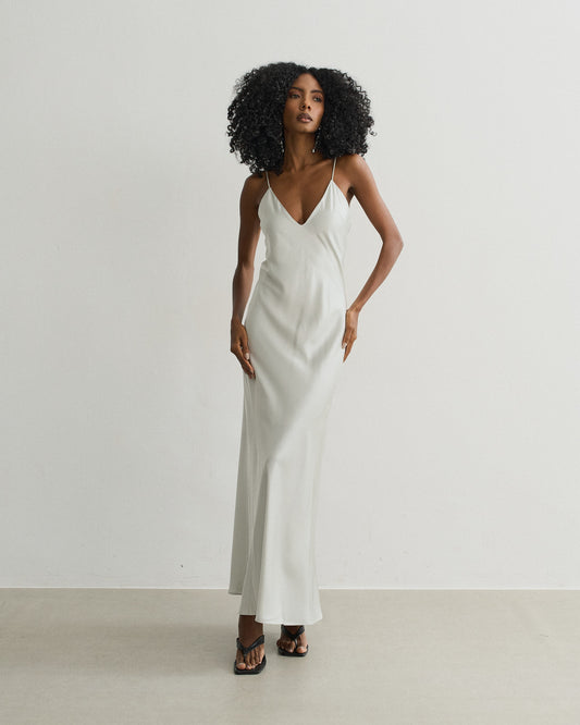 VESTIDO MIDI CETIM ALCINHA GELO