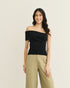 BLUSA TRICOT DECOTE ASSIMÉTRICO PRETO