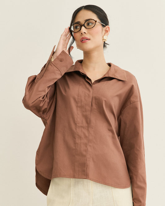 CAMISA OVERSIZED ACETINADA CARAMELO SALGADO (MARROM)