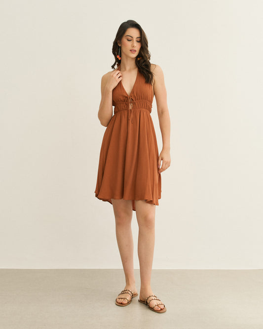VESTIDO FRENTE U COM ELÁSTICO COSTAS MARROM