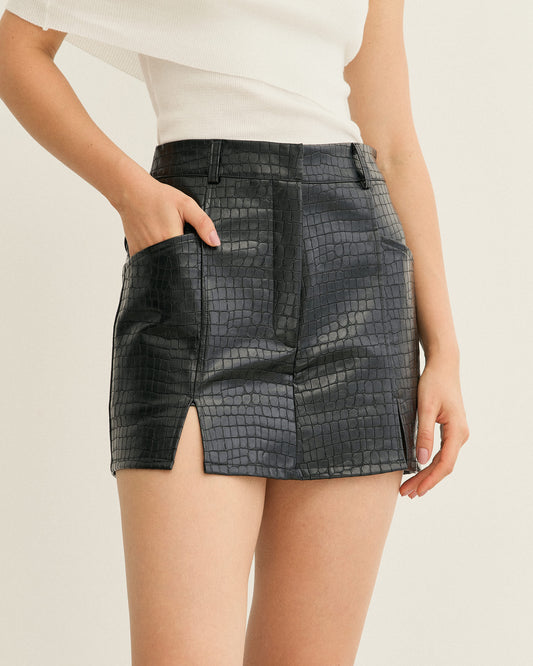 SHORTS SAIA COM RECORTES CROCO PRETO