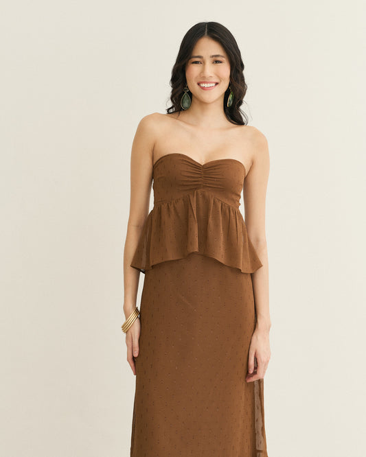 VESTIDO SEM ALÇA COM BABADOS MARROM