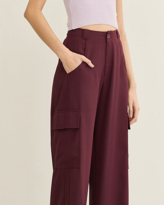 CALÇA RETA BOLSOS LATERAIS WINE (VINHO)