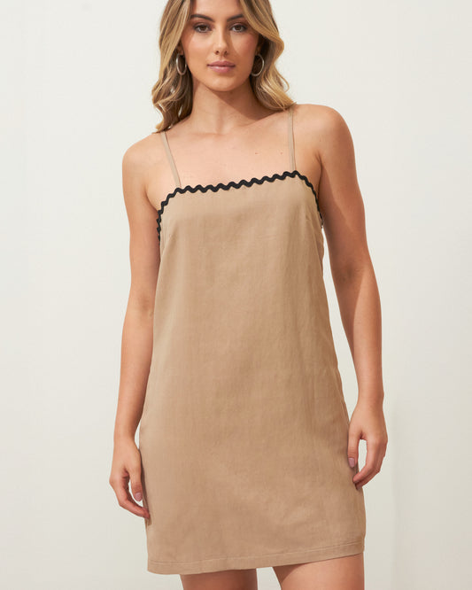 Vestido Reto com Cianinha Off White BEGE