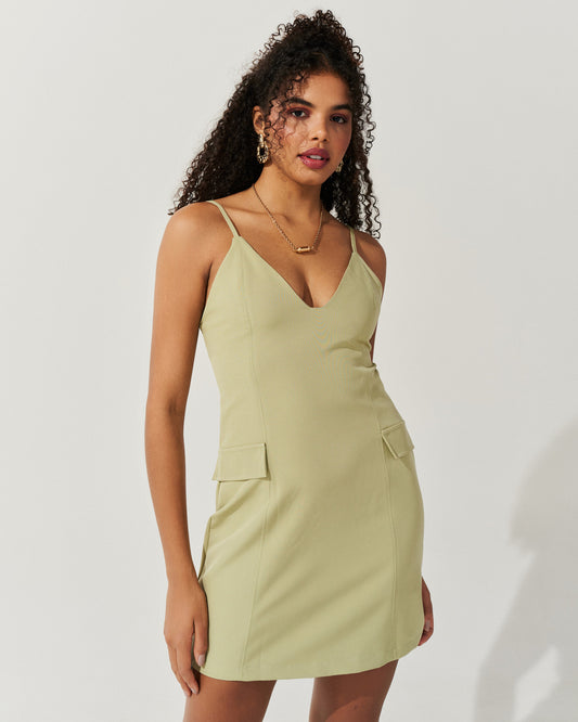 Vestido Recortes Costas VERDE